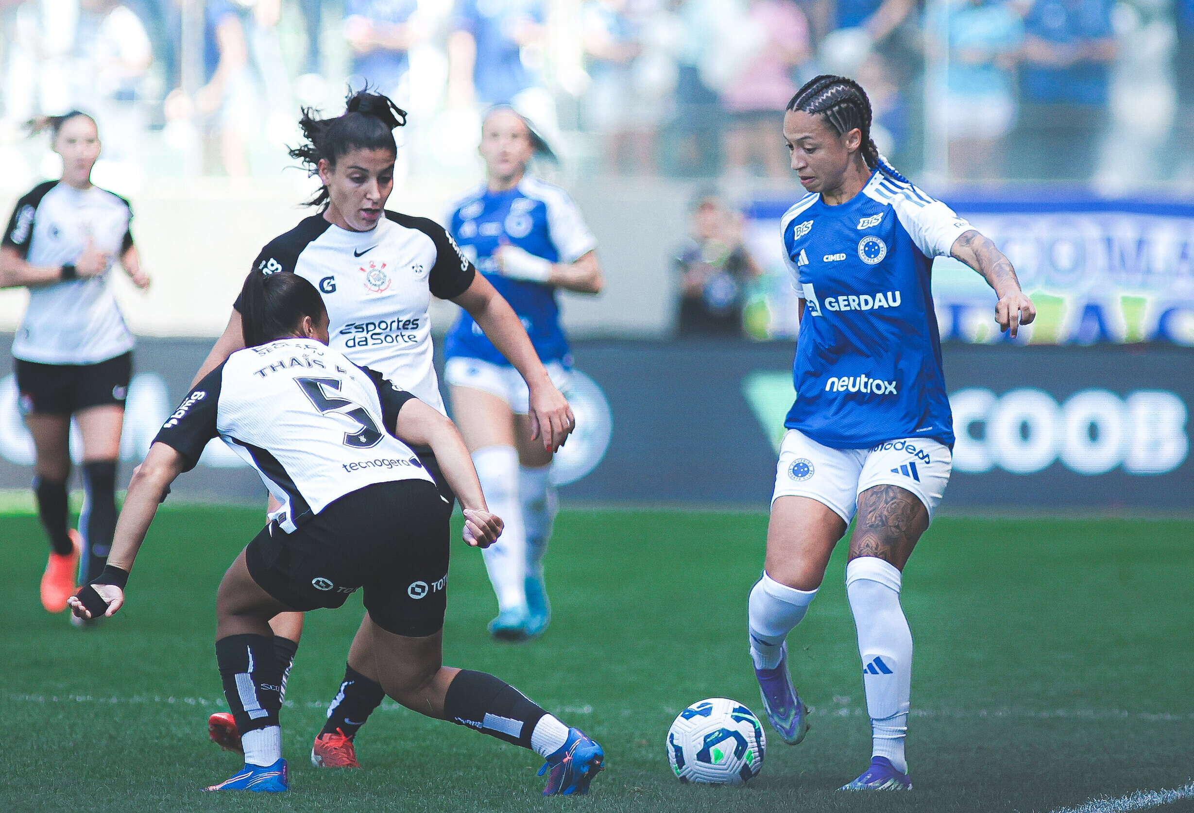 Cruzeiro x Itabirito: onde assistir ao jogo do Campeonato Mineiro Feminino neste sábado (11)
