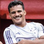 Kaiki, destaque do Cruzeiro, entra no radar de Carlo Ancelotti para a Seleção Brasileira