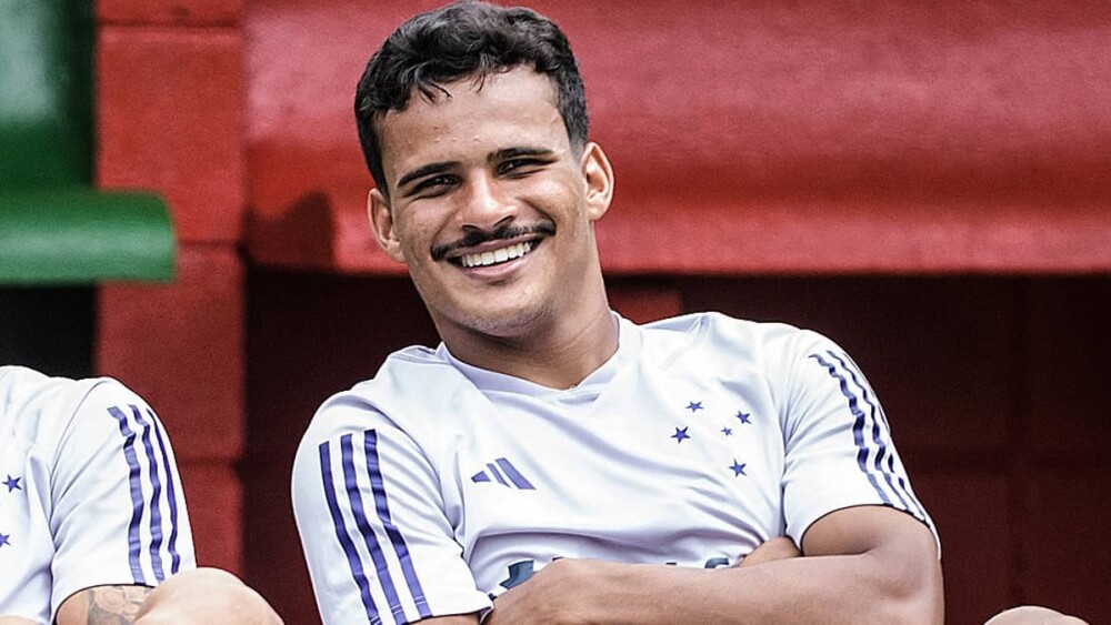 Kaiki, destaque do Cruzeiro, entra no radar de Carlo Ancelotti para a Seleção Brasileira