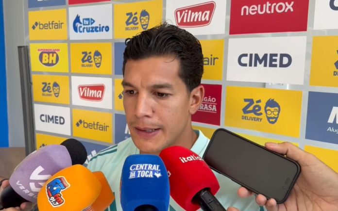 Lucas Romero projeta clássico entre Cruzeiro e Atlético e fala sobre preparação da equipe